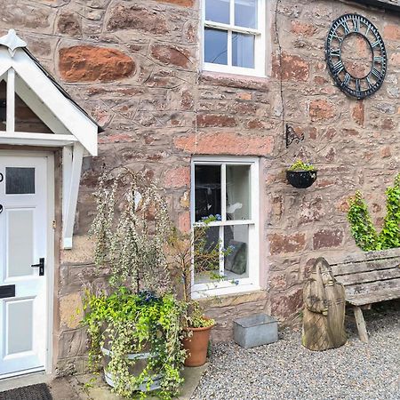 Alexander Courtyard Vila Inverness Exterior foto